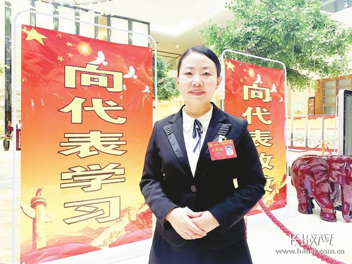 邢台市人大代表、巨鹿县第二中学心理教师李海霞。