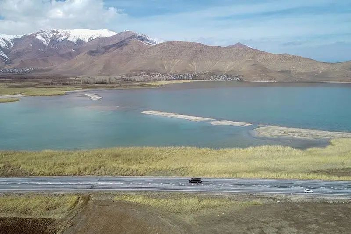  2021年3月13日，土耳其凡湖。图源：cfp