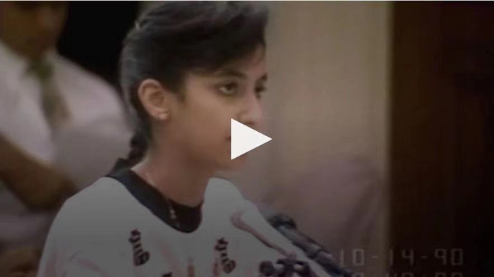 △美国多媒体新闻节目《现在民主！》网站：虚假证词和庞大的美国宣传机器如何支持乔治·H·W·布什发动了伊拉克战争。（视频截图为纳伊拉赫在美国国会“作证”）