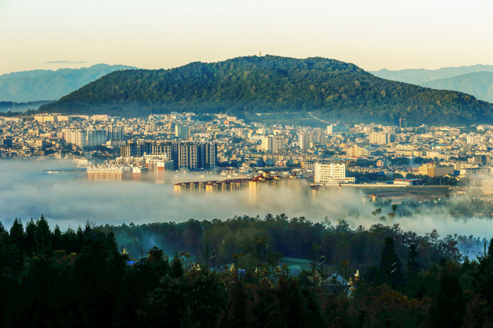 腾冲市被确定为国家第一批兴边富民行动中心城镇建设试点城镇 普洱市委宣传部供图
