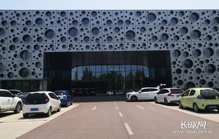 尚德玻璃博物馆外景。长城网记者 赵晓慧 摄