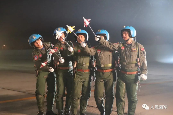 ▲飞行前反复协同 