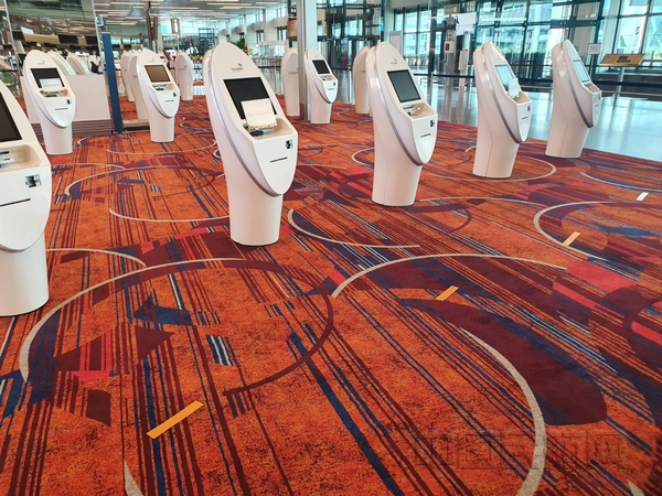 酷航旅客可使用自助值机设备