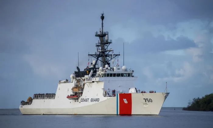 图为“伯索夫”号