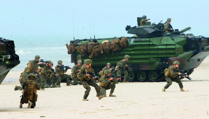 ·2018年6月4日，北约士兵在立陶宛军演。