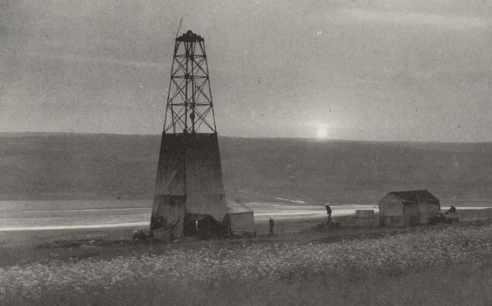 1984年，发现了中国最大煤田——神府东胜煤田，创造了我国煤田地质勘探新发现资源量的最高纪录，为我国煤炭工业战略性调整奠定了基础。