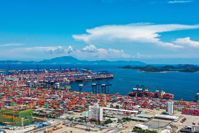 盐田港一派繁忙景象 &nbsp;图源：视觉中国