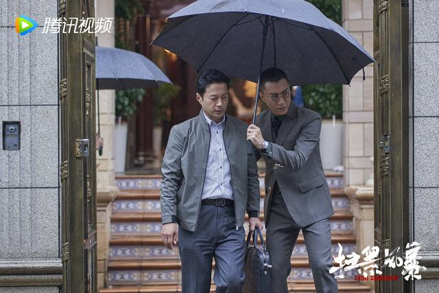 《扫黑风暴》是谭凯与孙红雷第二次合作。图片来自该剧官微