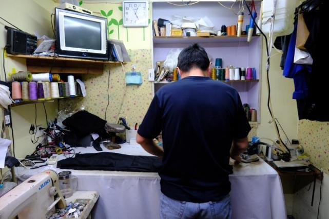 ▲“美美改衣”店主赵建新