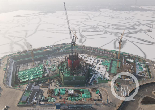 ▲目前，丝路明珠塔62层核心主体仅完成2层混凝土浇筑。图片来源/宁夏公共资源（国有产权）交易平台