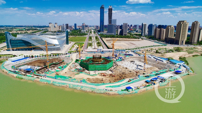 ▲按前期规划，丝路明珠塔建成后将成为西北第一高塔、国内第三高塔。图片来源/宁夏新闻网