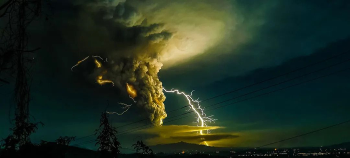 ©WMO图片/DomcarLagto|闪电巨龙