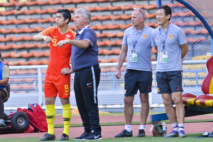 希丁克执教中国国奥。