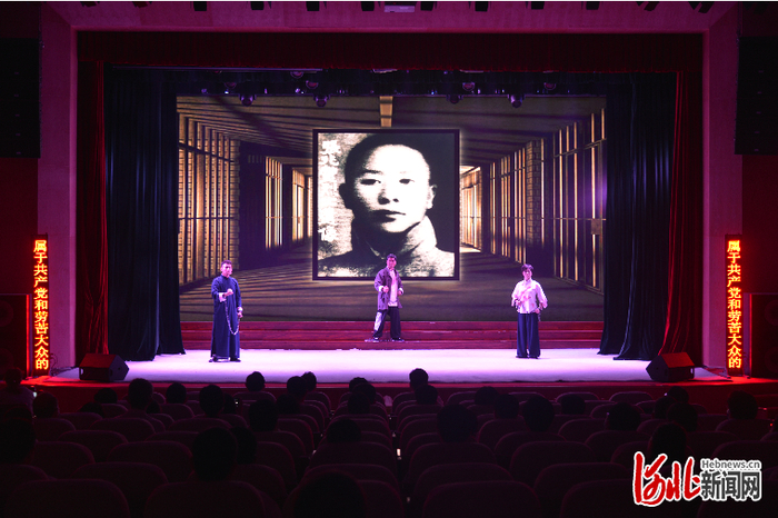 晋冀鲁豫烈士陵园精心创作的情景党课《牺牲与理想》预演现场。  通讯员刘伟摄