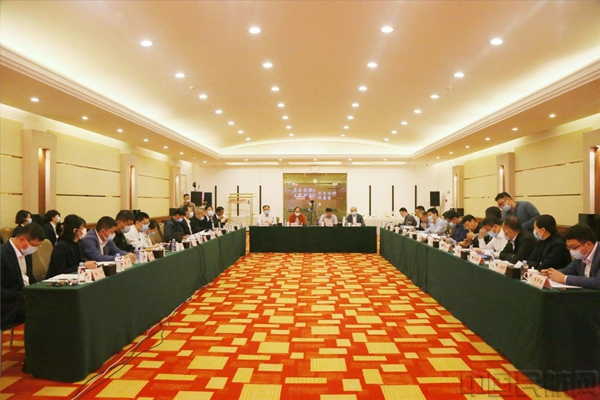 会议现场（万金玉/摄）