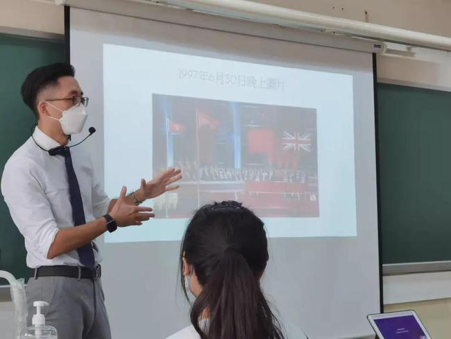 公民科第一课，汉华中学老师在教授“一国两制”下的香港 图自港媒