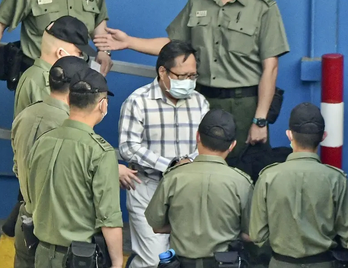 正在收押服刑的何俊仁（图自香港《星岛日报》）