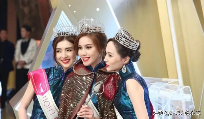 ·从左到右：亚军梁凯晴、冠军宋宛颖、季军邵初。