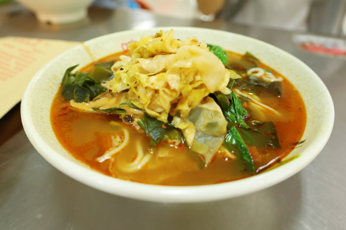 ▲蔷薇园南侧19号窗口旁