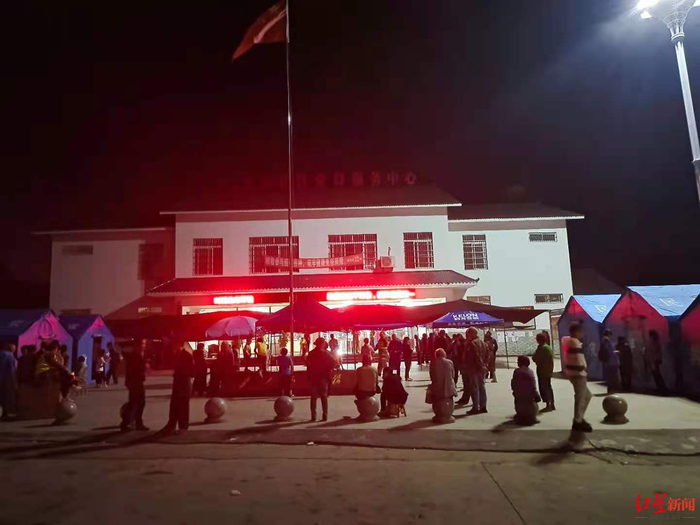 民警、基层干部等都在安置点值守