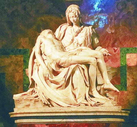 梵蒂冈所展米开朗琪罗作品《圣母哀悼基督》。海龙摄