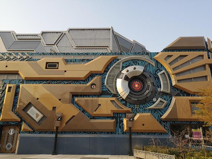 “火种源争夺战”建筑物外观实现细腻质感。受访者供图