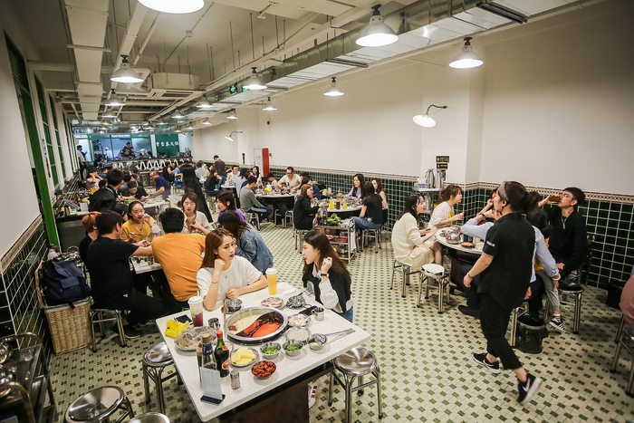 广东年轻人爱吃麻辣火锅 &nbsp;图源：视觉中国&nbsp;