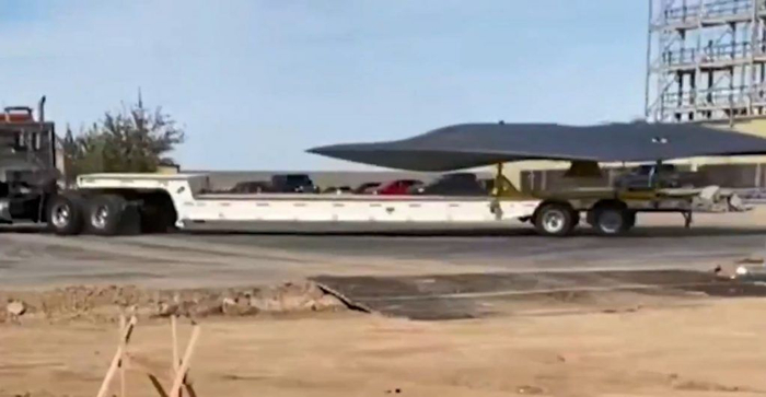 在社交媒体上曝光的洛马公司怪异隐身飞机