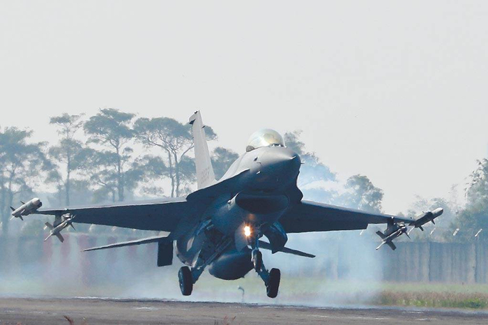 F-16V同型机 资料图丨中时电子报