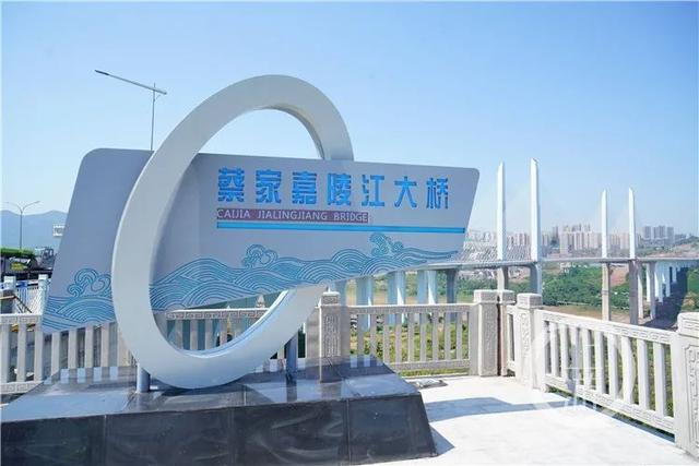 （摄影/甘侠义）