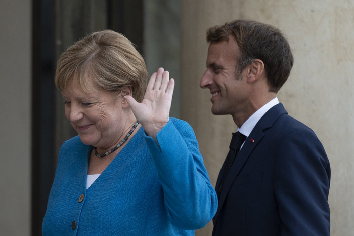 9月17日，法国巴黎，马克龙会见到访的默克尔 东方IC图