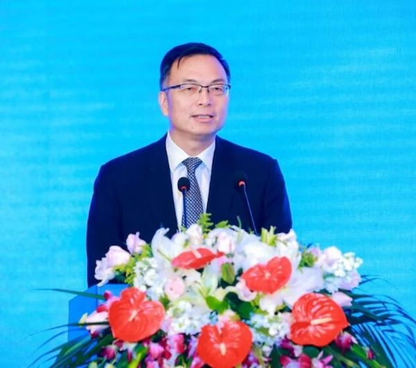 图说：李新创在论坛上发表演讲。陆肖肖摄