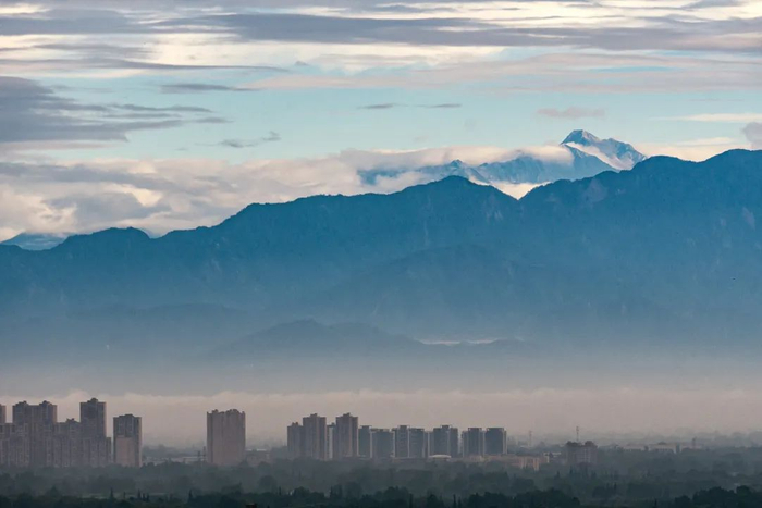 ▲小雪隆包，海拔5314米