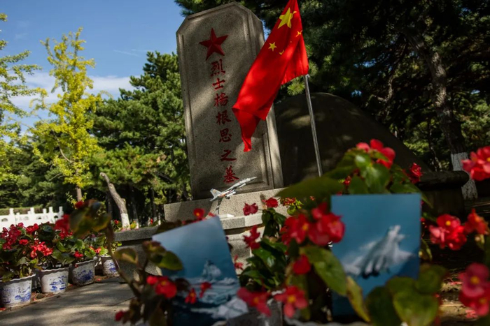 烈士杨根思之墓。人民网 邱宇哲摄
