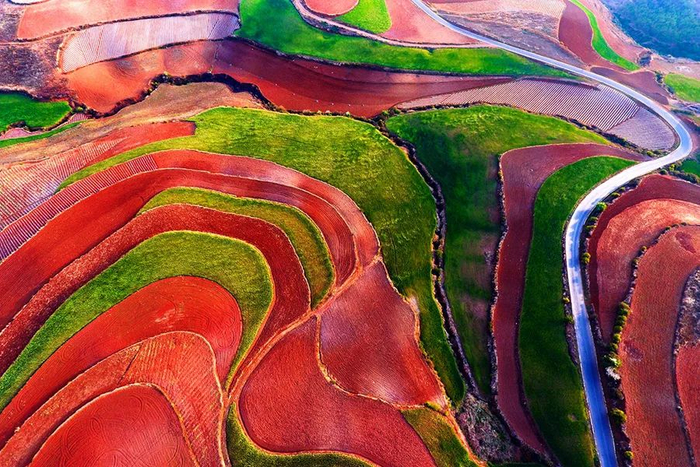 航拍视角下的东川红土地 崔永江 摄