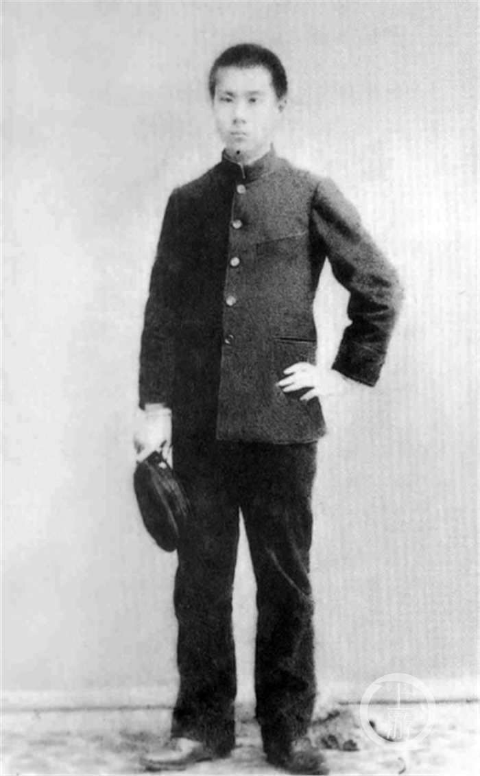 △学生时期的邹容。（资料图片）