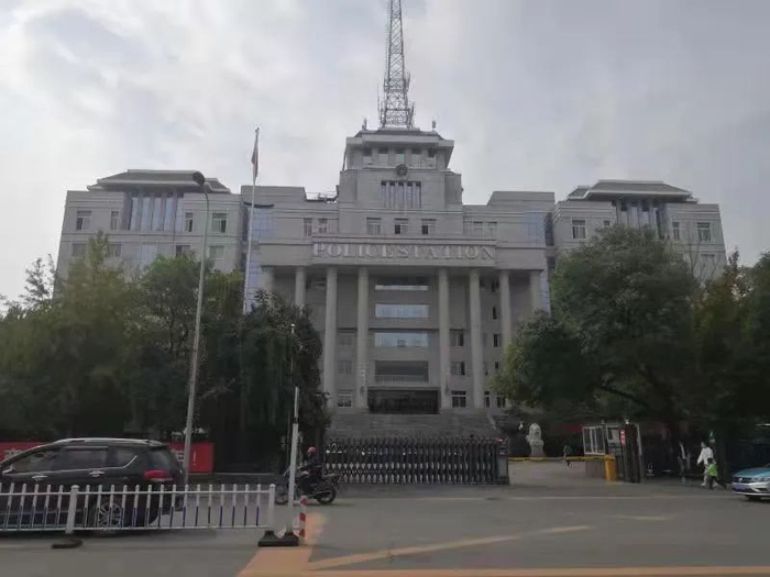  锦州市公安局。王立军、王立科曾在此共事大约三年半，期间二人关系水火不容。摄影/本刊记者 周群峰