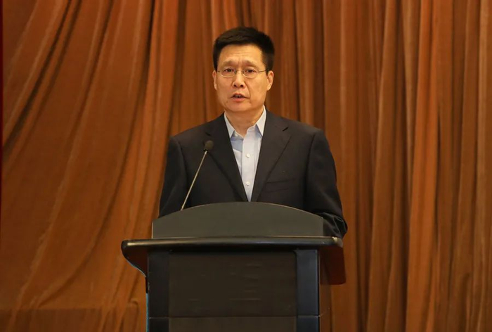 ▲中国金融出版社有限公司副总经理（副总编辑）程建国主持会议