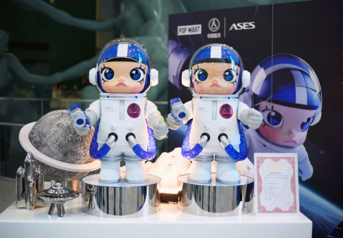 图说:SPACE MOLLY 月岩在中国科技馆