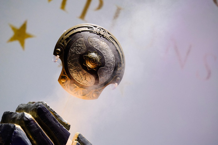 冠军盾（冠军奖杯）