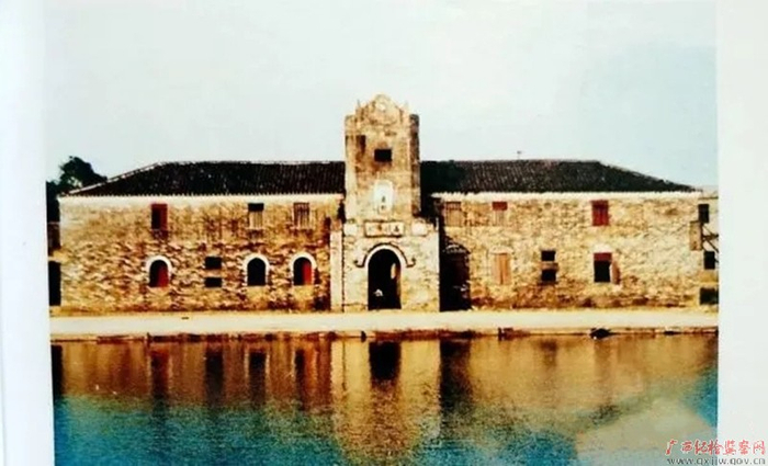 屯江小学荔枝分校旧照。