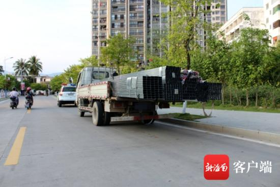 一些违法货车被查。交警供图