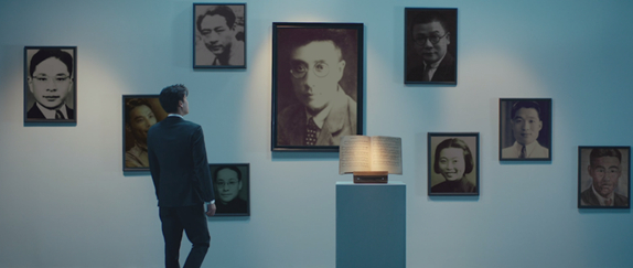 每一张照片背后，都记录着一个英雄的名字和一段惊心动魄的历史。