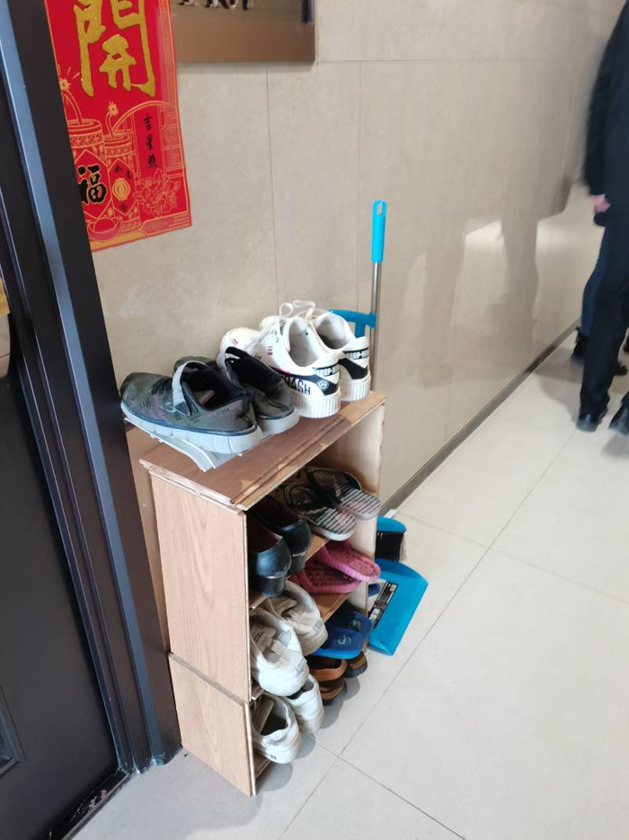 天玑公馆C栋已经有人居住。 张慧敏 摄