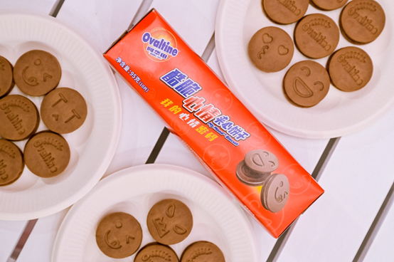 阿华田酷脆心情夹心饼干