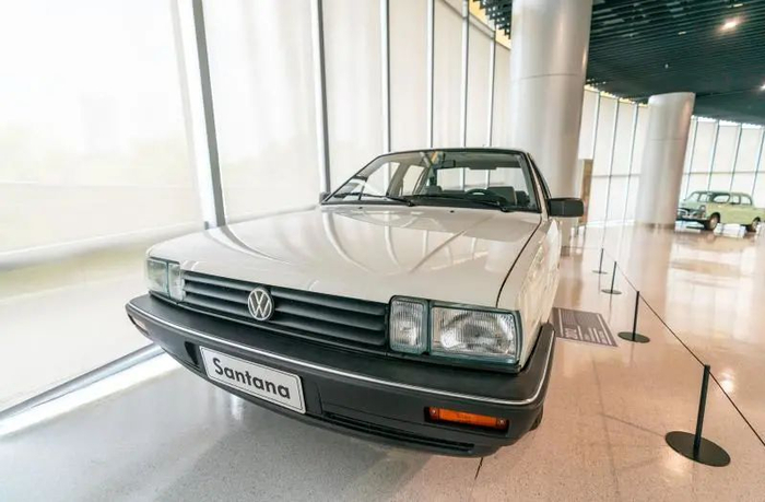 这辆展车是2012年最后一批下线的桑塔纳。（孟雨涵摄）