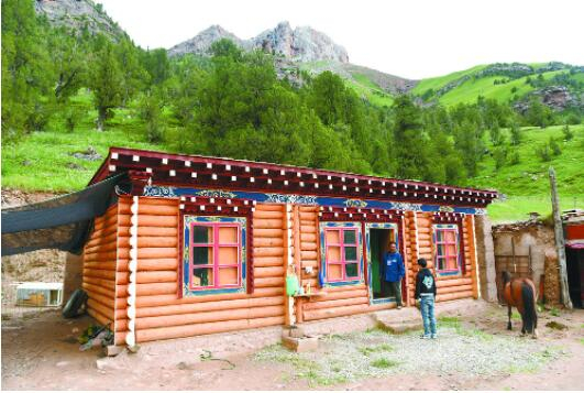 政府为云塔家修建的接待小屋。张多钧 殷之皓 刘程锦摄