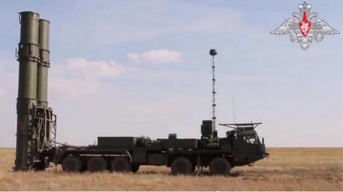 S-500防空导弹系统也具备攻击低轨道卫星的能力。