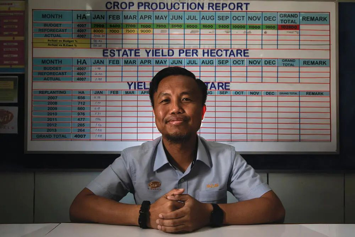 Nazlan Mohamad是一家棕榈油生产企业的可持续发展经理。© AARON GEKOSKI/WWF-US