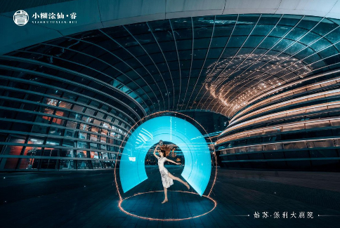 （摄于苏州保利大剧院）